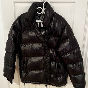 Black super puff Aritzia, winter jacket